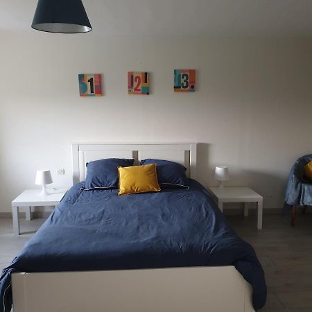 Maison De Campagne Spacieuse Villa Ploudalmezeau Luaran gambar