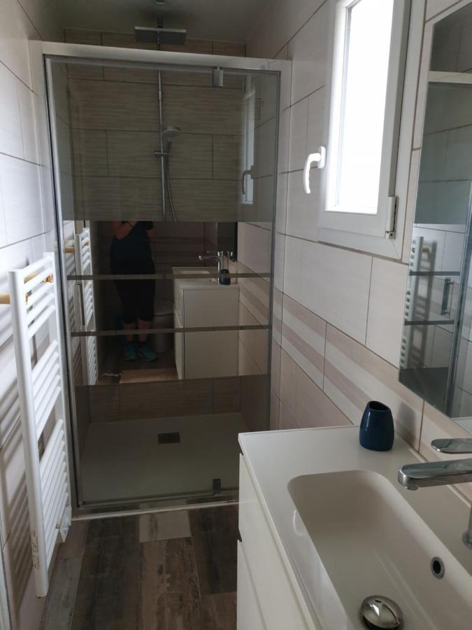 Maison De Campagne Spacieuse Villa Ploudalmezeau Luaran gambar